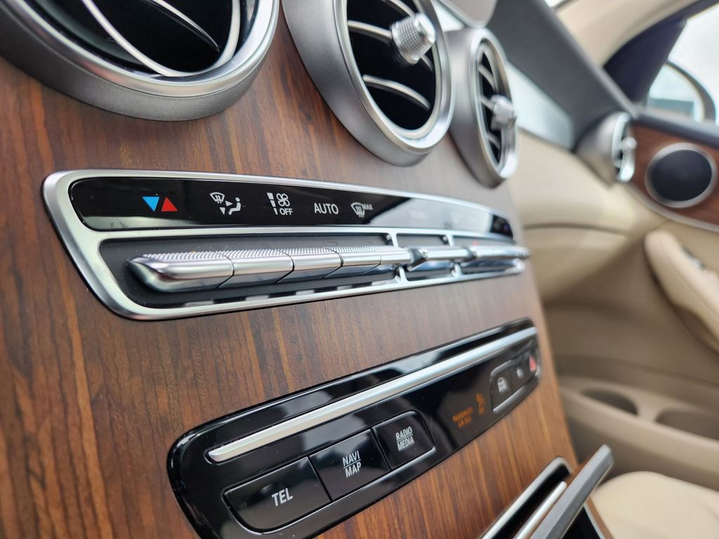 Used 2022 Mercedes-Benz GLC 300 4MATIC image 26