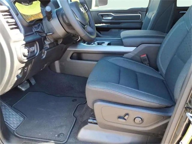 New 2026 RAM 1500 4x4 Crew Cab image 10