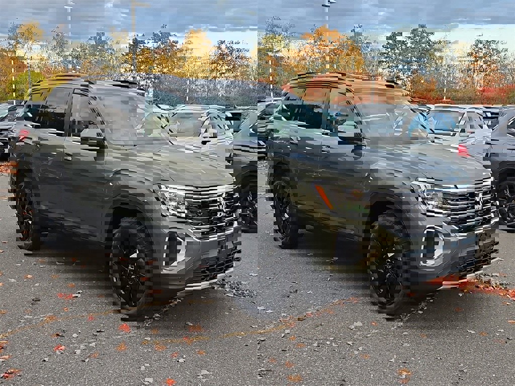 New 2026 Volkswagen Atlas SE image 2