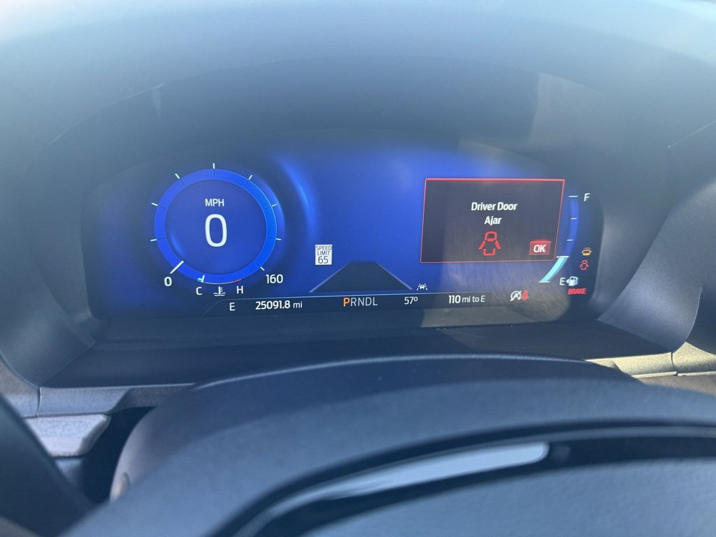 Used 2023 Ford Explorer Platinum w/ Technology Package image 27