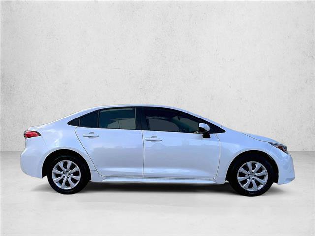 Used 2022 Toyota Corolla LE FWD image 5