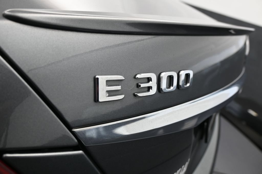 Used 2019 Mercedes-Benz E 300 image 37