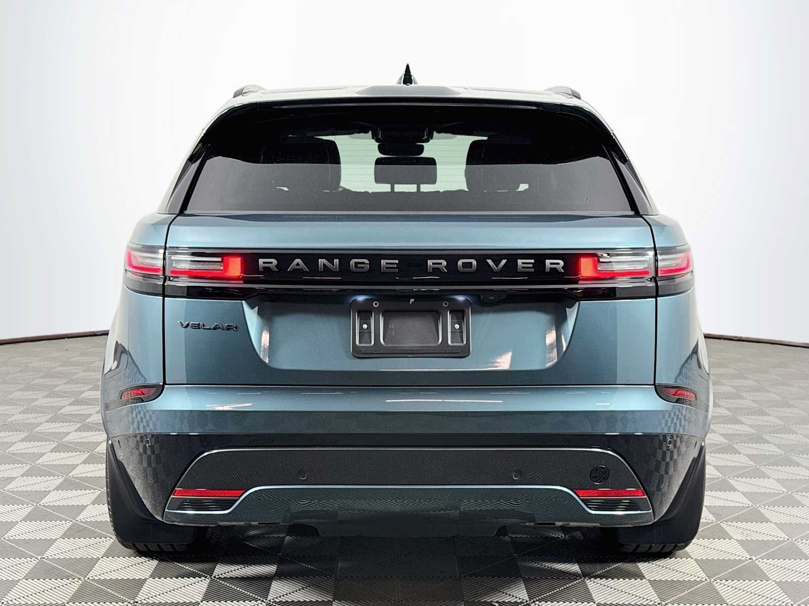Used 2026 Land Rover Range Rover Velar Dynamic SE AWD/4WD image 6
