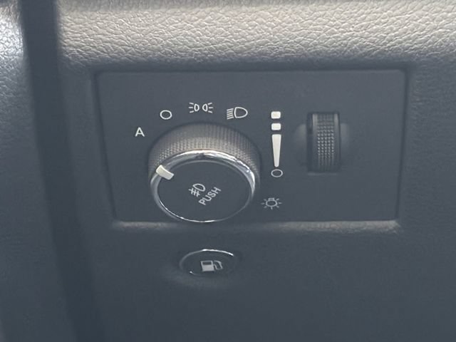 Used 2016 Jeep Grand Cherokee Limited RWD image 34