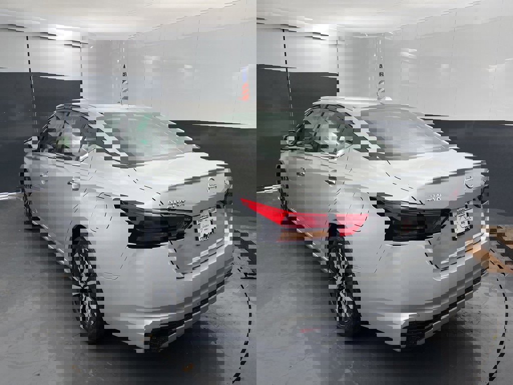 Used 2022 Nissan Altima 2.5 SV image 5