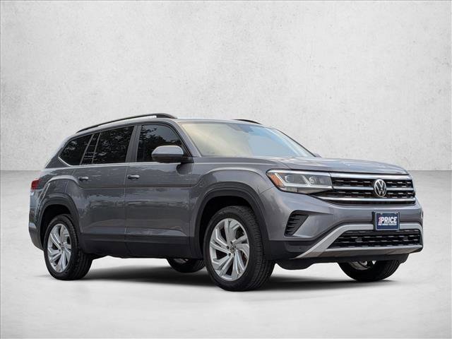 Used 2022 Volkswagen Atlas SE w/ Panoramic Sunroof Package FWD image 3