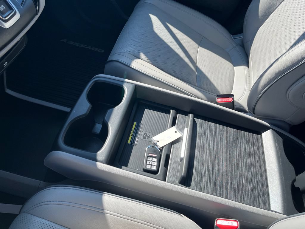 Used 2022 Honda Odyssey Elite image 17