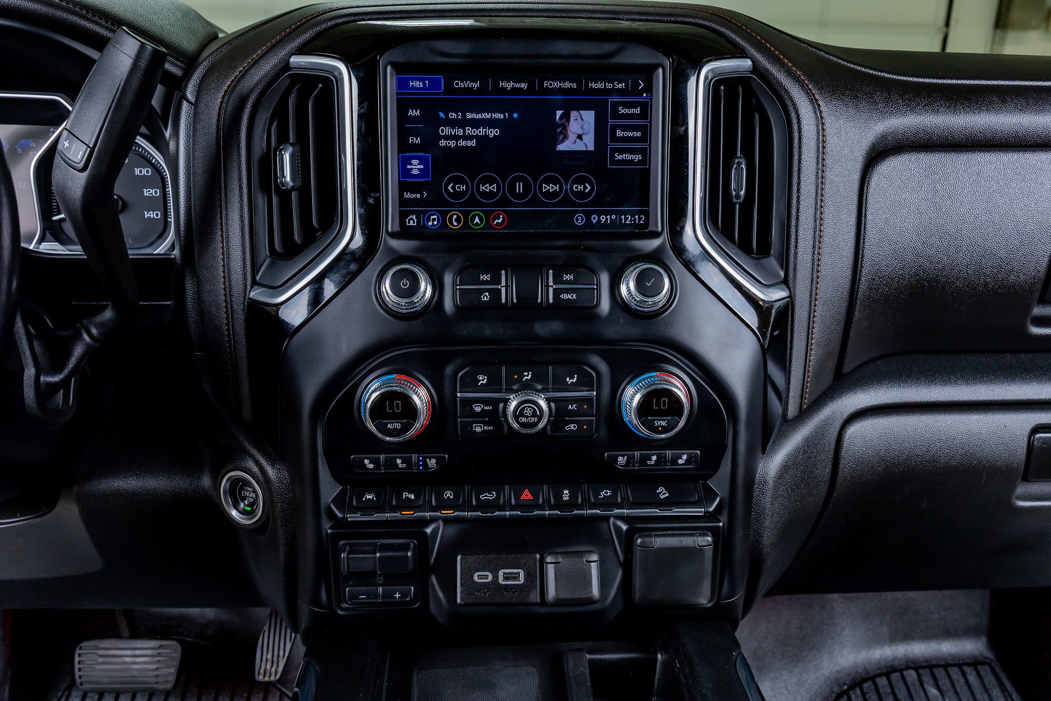 Used 2020 GMC Sierra 1500 AT4 w/ AT4 Premium Package AWD/4WD image 23