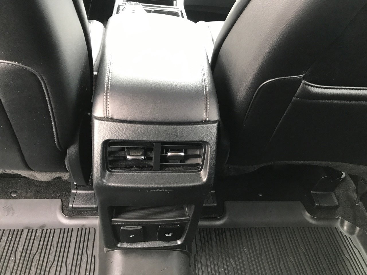 Used 2019 Ford Edge Titanium w/ Cold Weather Package AWD/4WD image 15