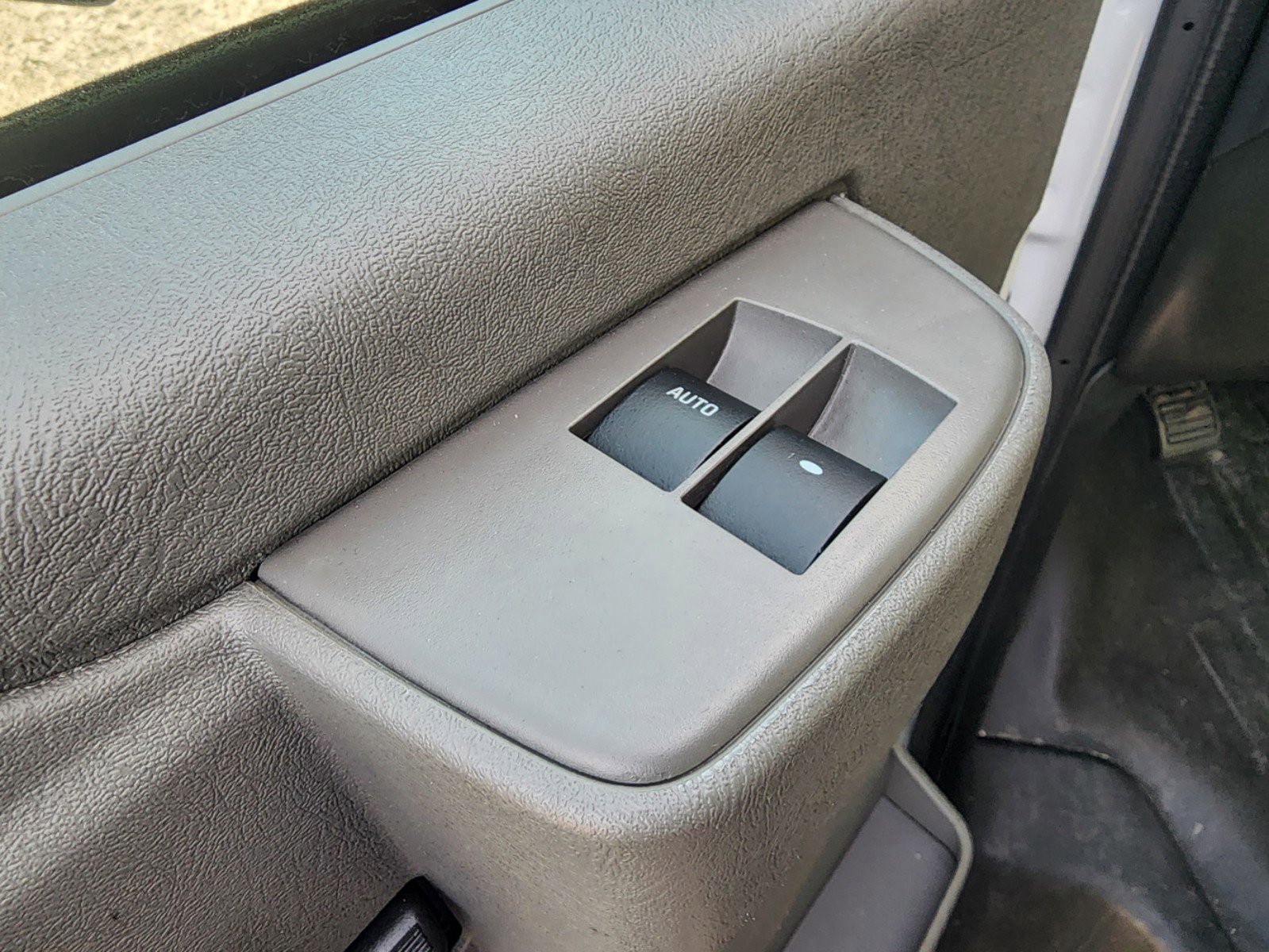 New 2024 Chevrolet Express 3500 w/ Power Convenience Package image 19