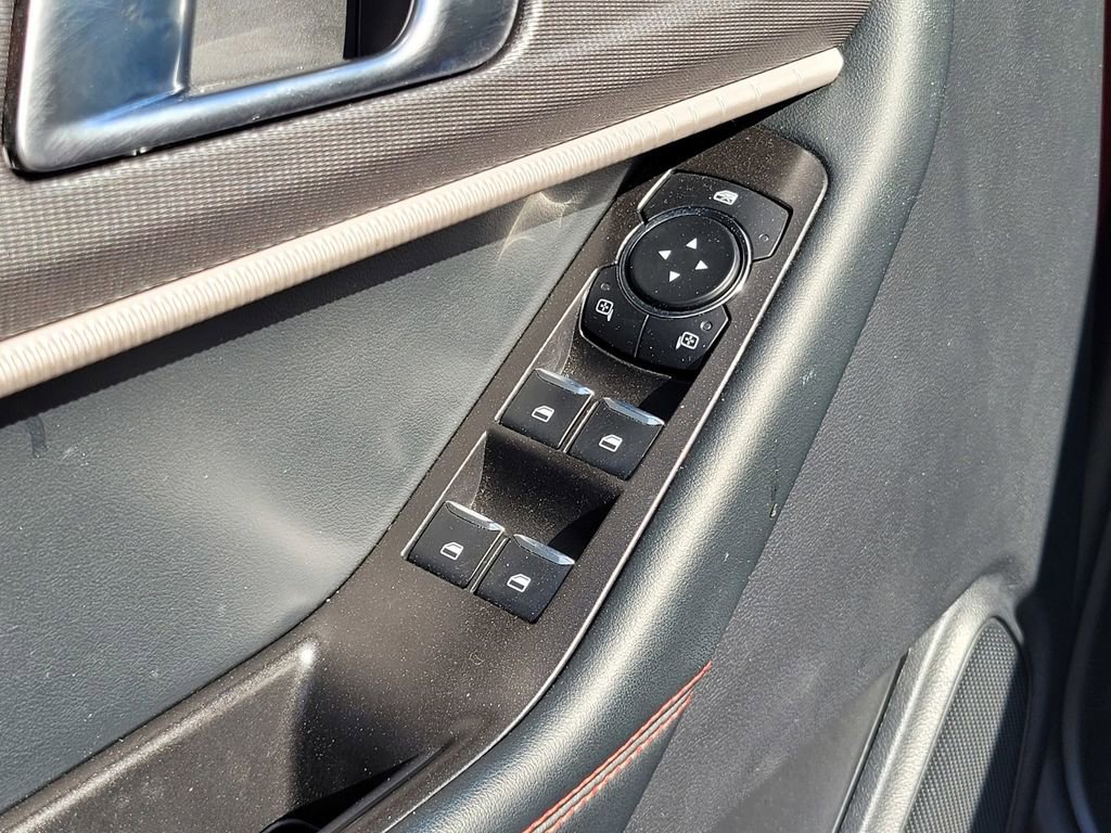 Used 2025 Ford Explorer ST-Line image 16