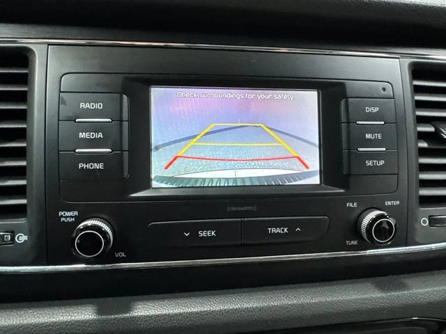 Used 2018 Kia Sedona L FWD image 4