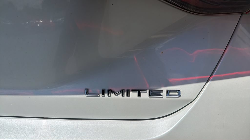 Used 2019 Toyota Avalon Limited FWD image 33
