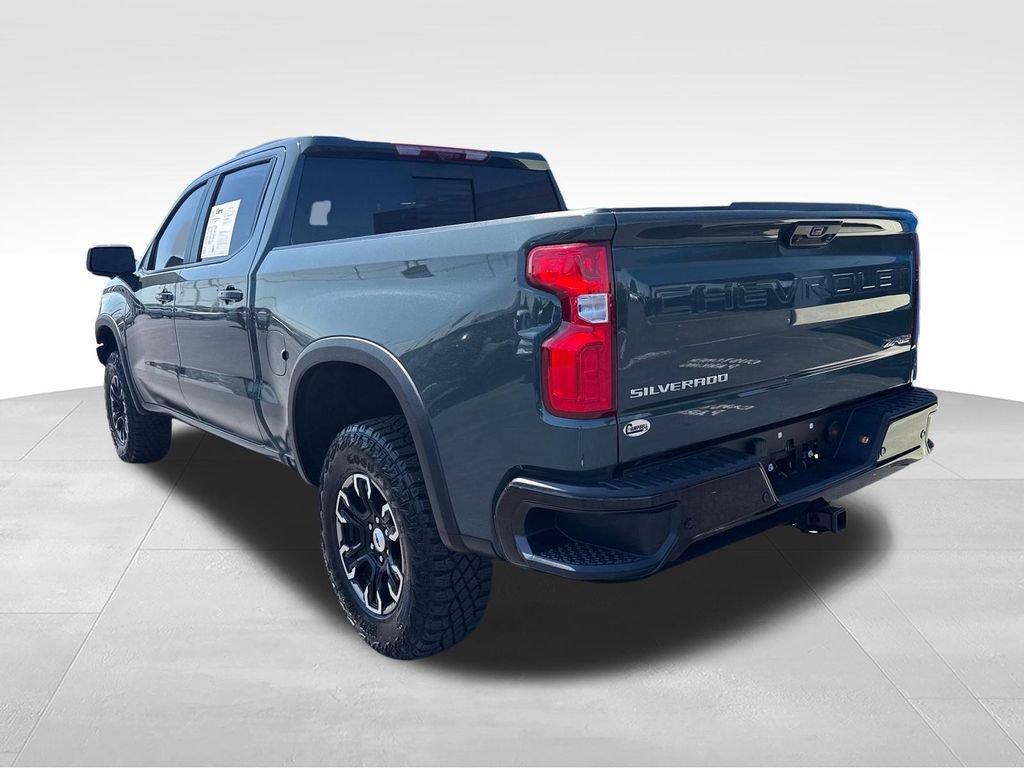 Used 2025 Chevrolet Silverado 1500 ZR2 w/ Technology Package AWD/4WD image 3
