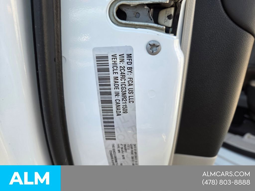 Used 2022 Chrysler Voyager LX image 19