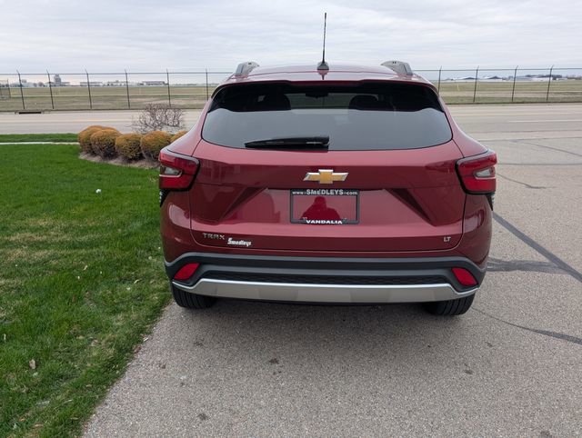 Used 2024 Chevrolet Trax LT w/ Driver Confidence Package image 8