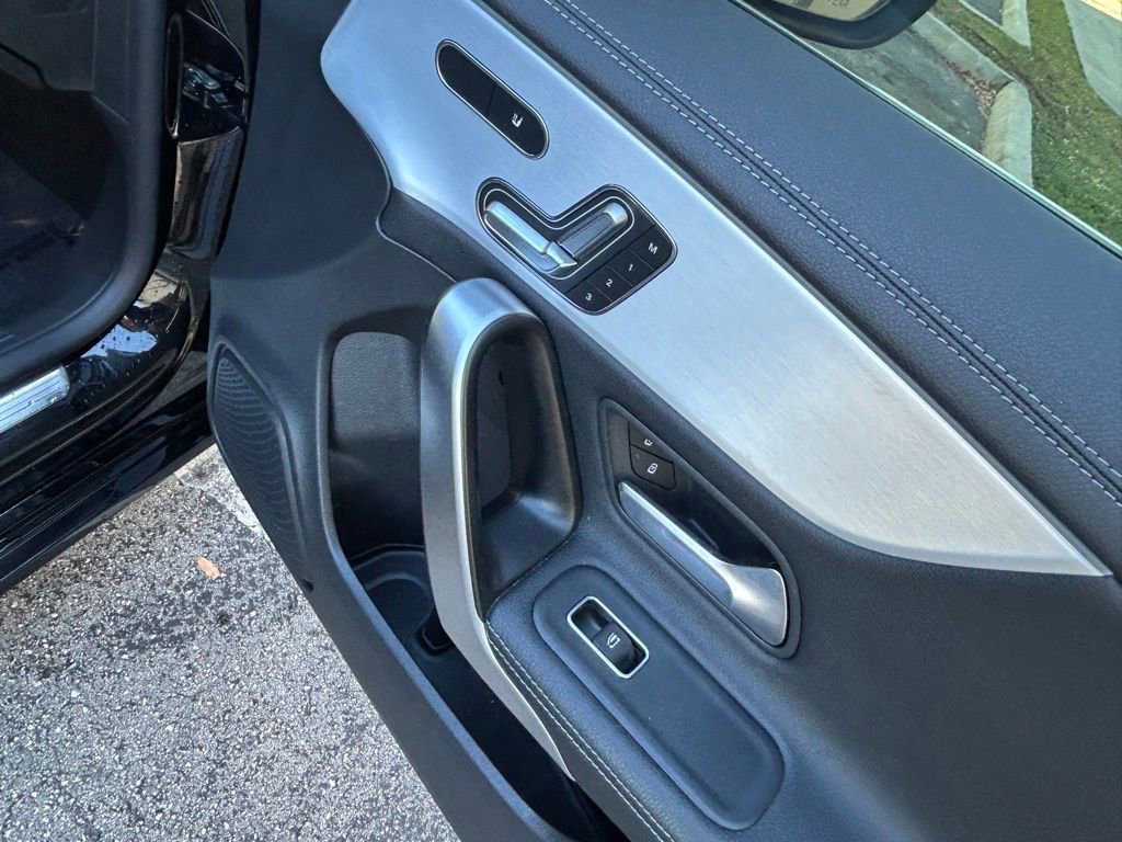 Used 2024 Mercedes-Benz CLA 250 image 30