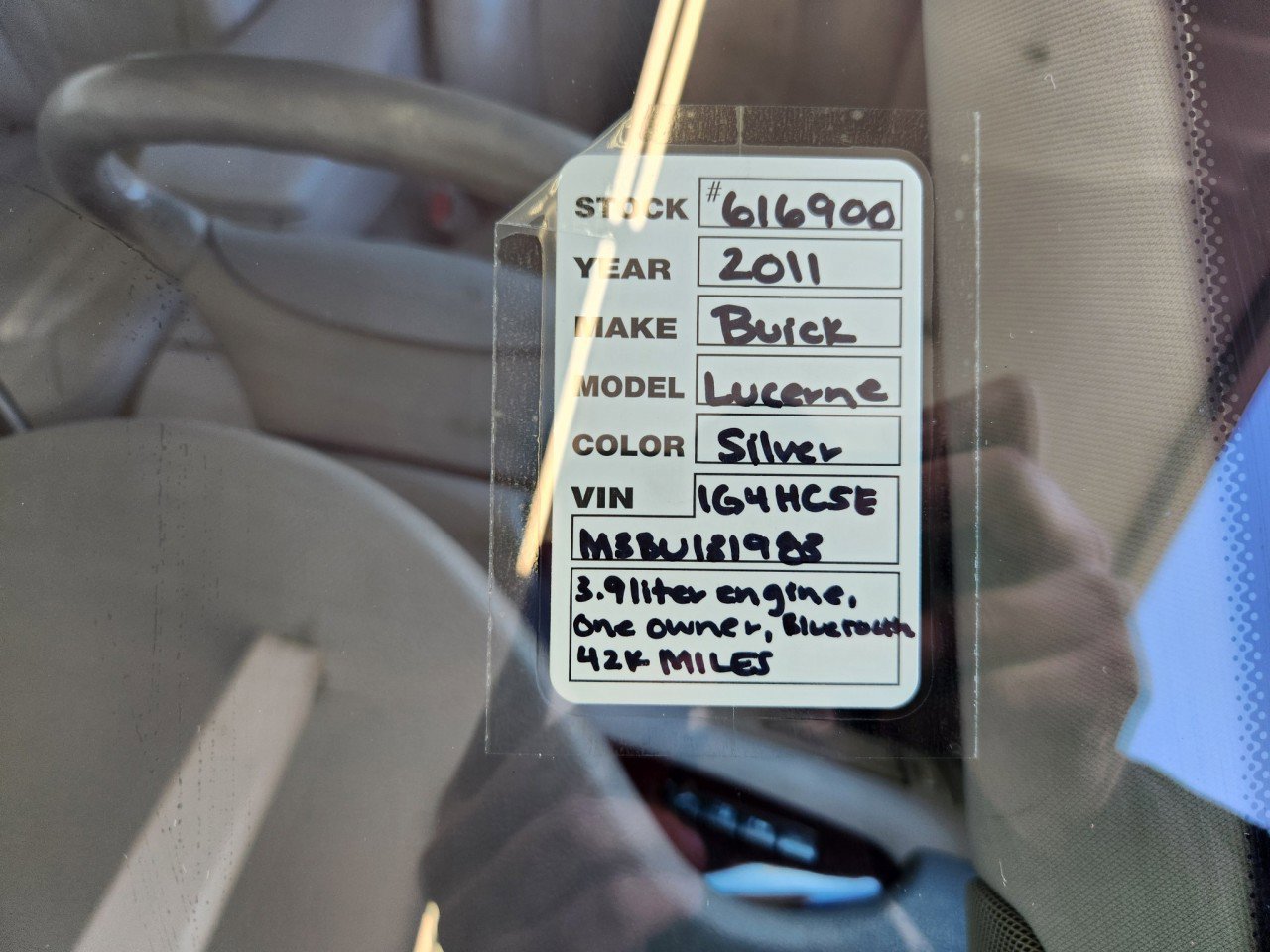 Used 2011 Buick Lucerne CXL w/ Driver Confidence Package image 16