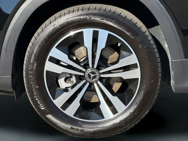 Used 2025 Mercedes-Benz GLB 250 4MATIC image 32