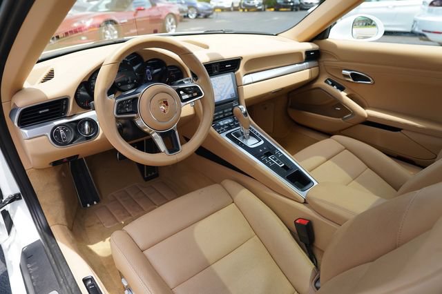 Used 2017 Porsche 911 Carrera image 6