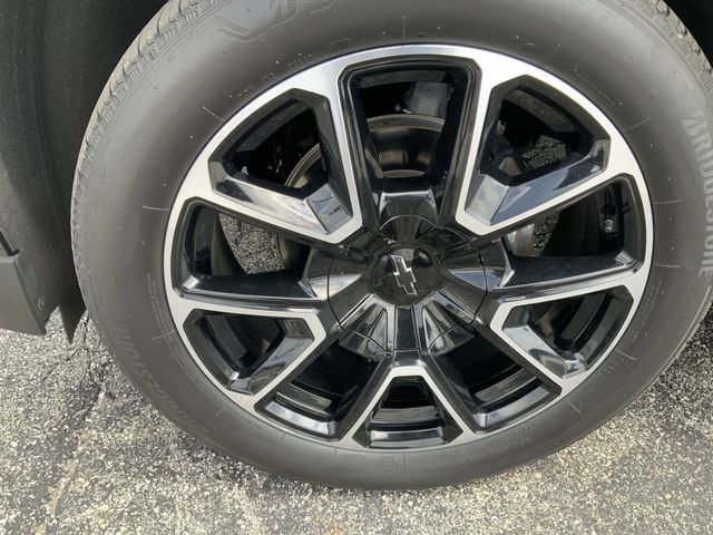 Used 2023 Chevrolet Suburban RST w/ Luxury Package image 10