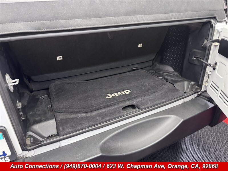 Used 2014 Jeep Wrangler Sport AWD/4WD image 16