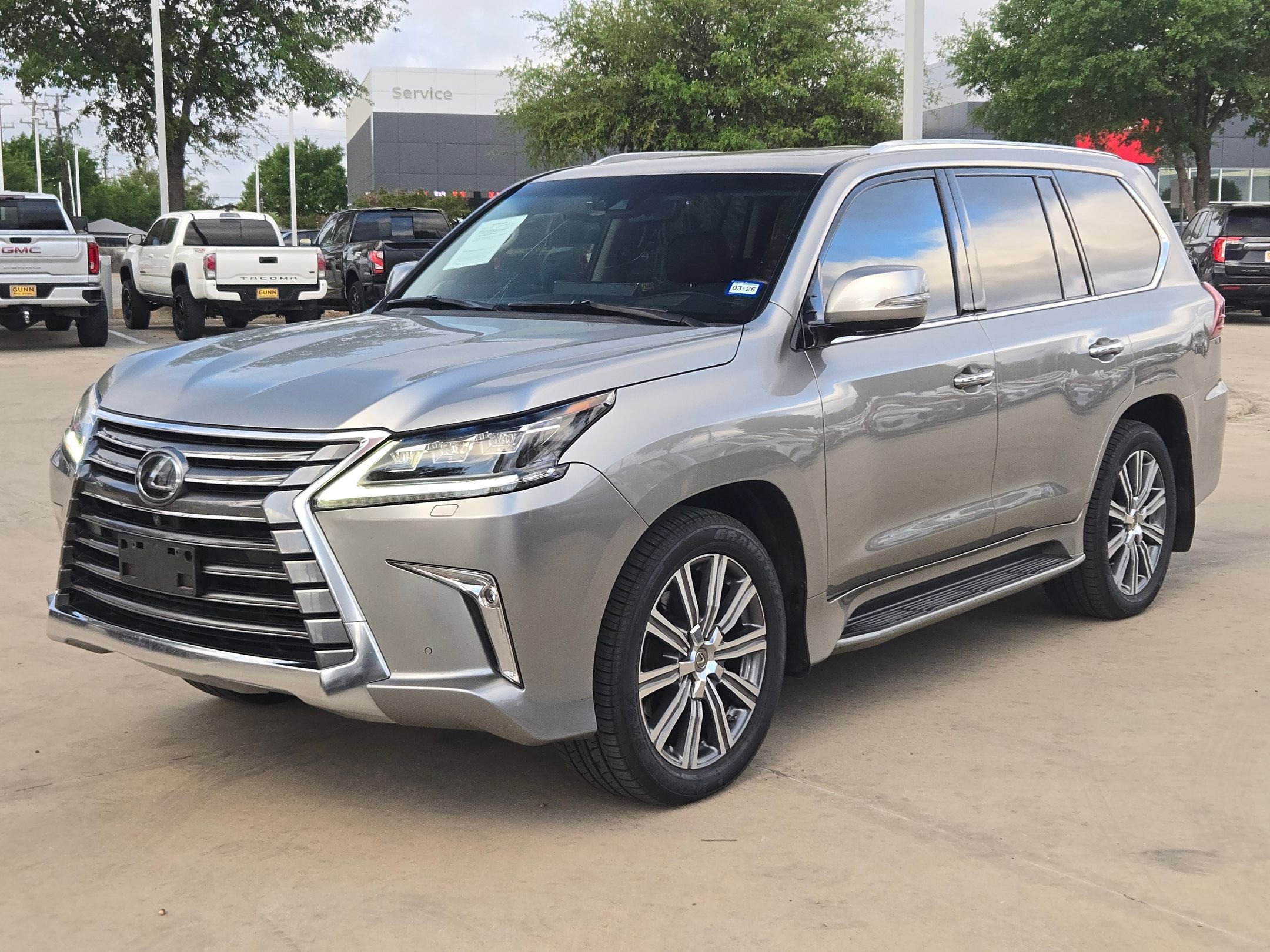 Used 2016 Lexus LX 570 4WD w/ Luxury Package image 7