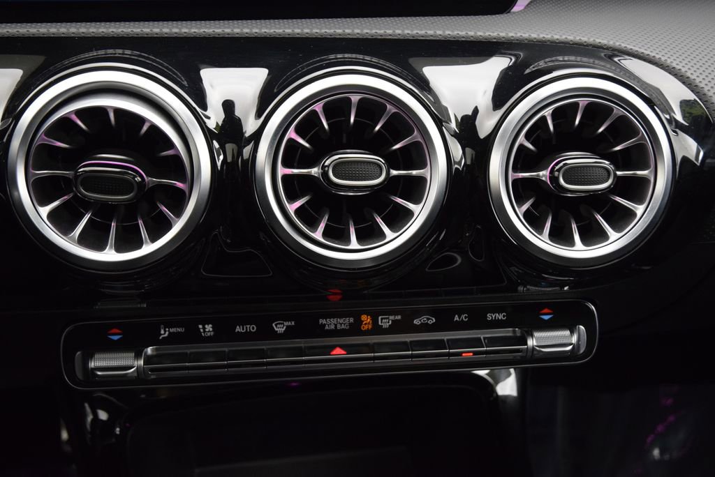 Used 2023 Mercedes-Benz CLA 250 CLA 250 image 30