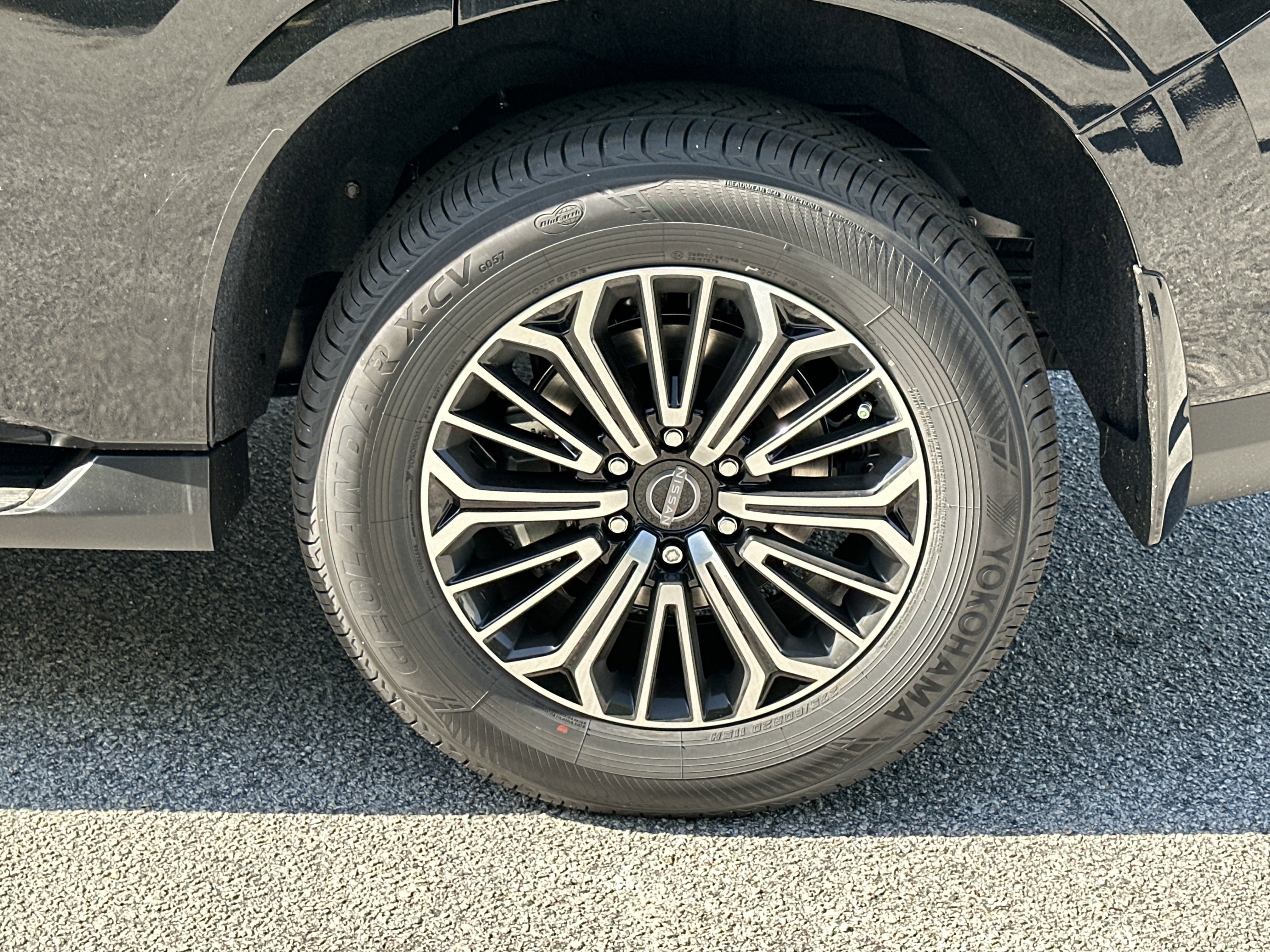 New 2025 Nissan Armada SL w/ Captain's Chari Seat Package image 20