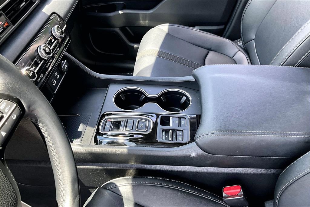 Used 2025 Honda Pilot Touring image 15