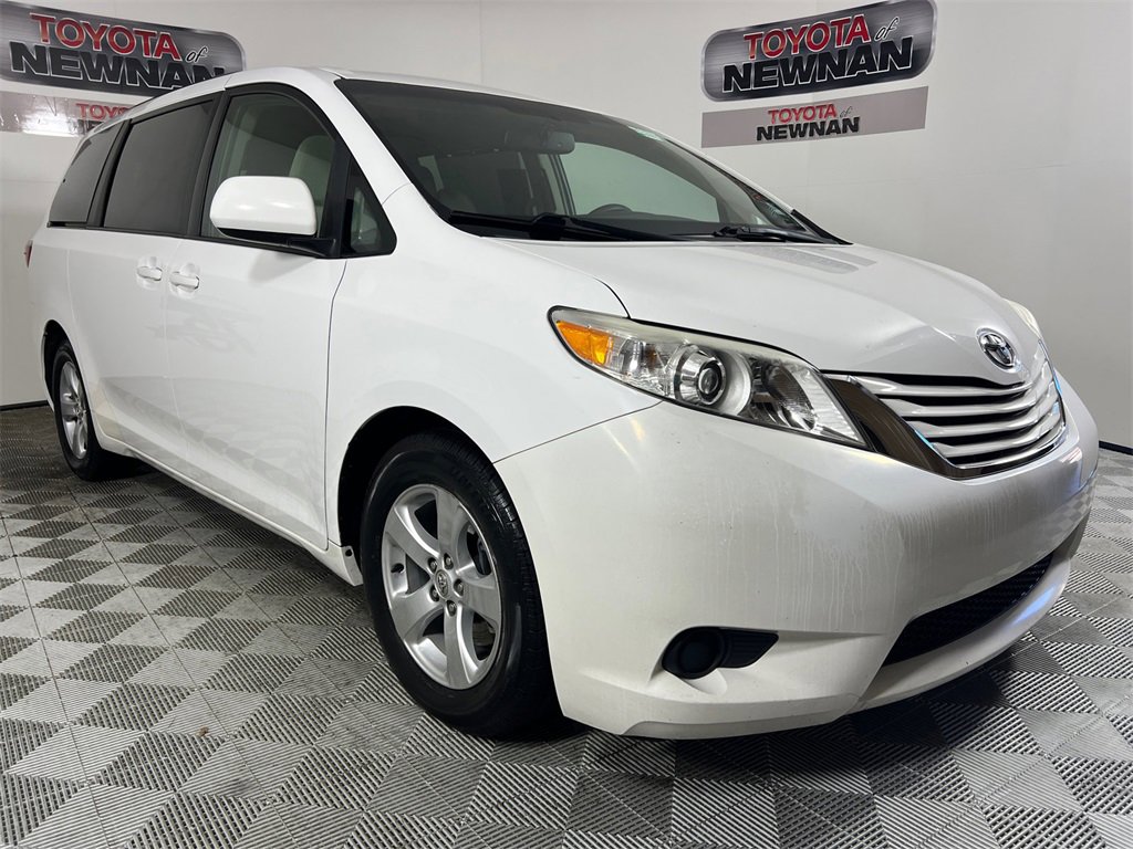 Used 2015 Toyota Sienna LE