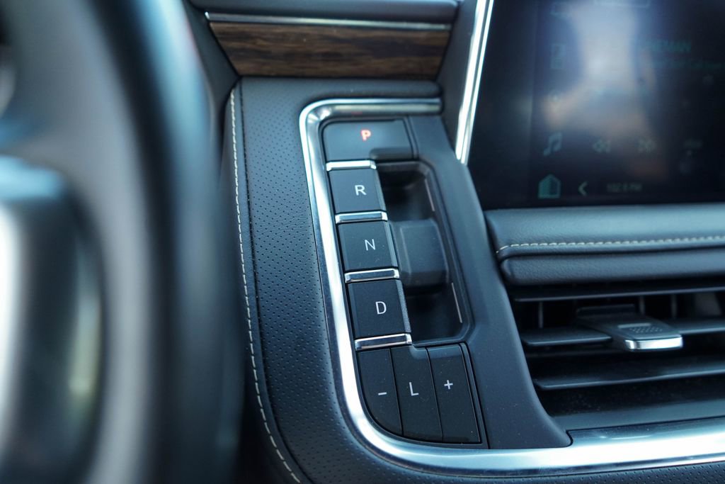 Used 2023 Chevrolet Tahoe Premier AWD/4WD image 30