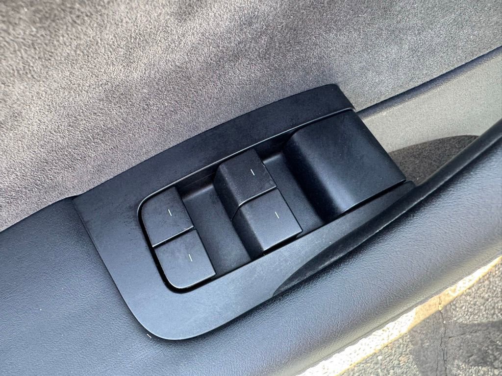 Used 2023 Tesla Model Y Long Range image 18