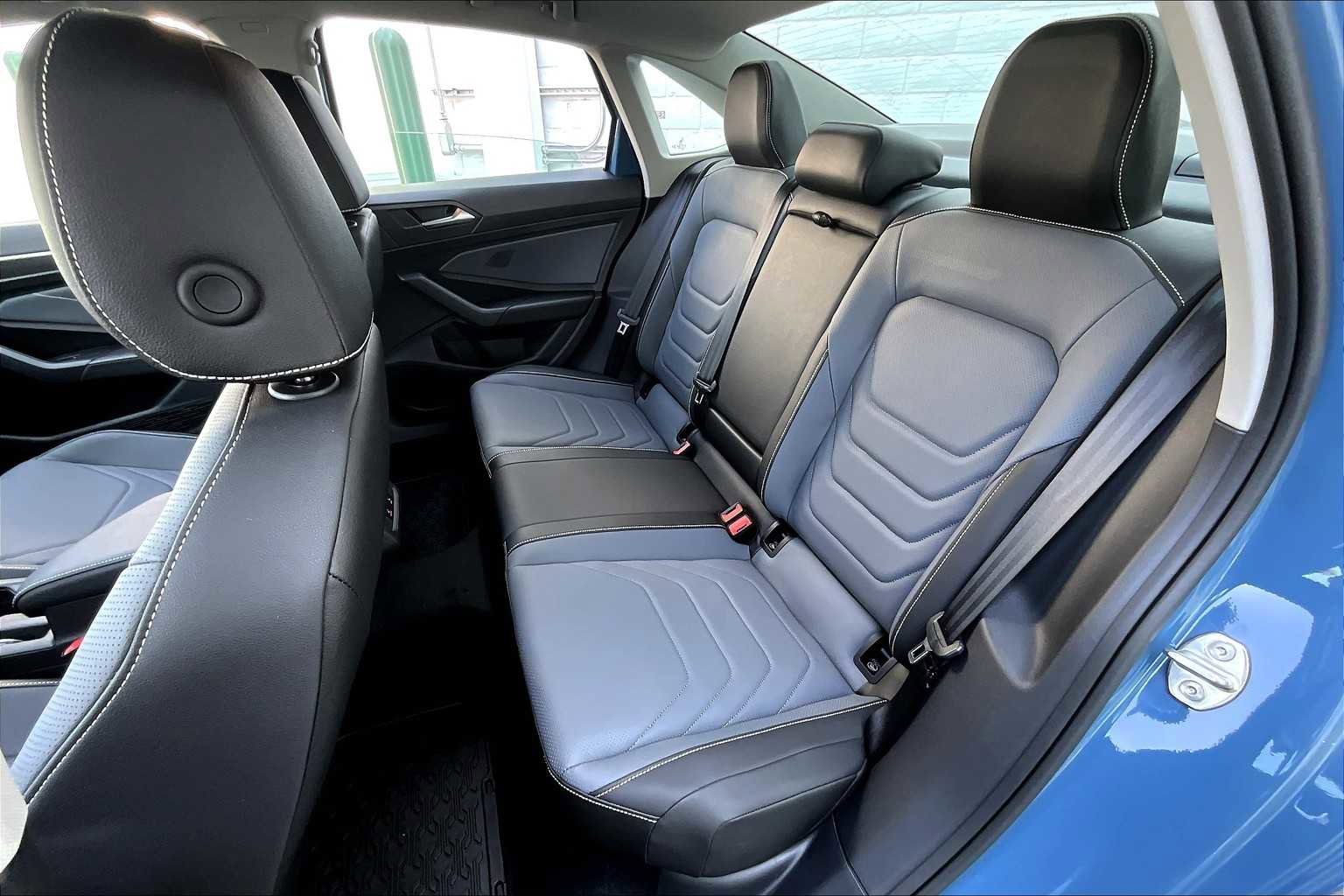 New 2025 Volkswagen Jetta SEL image 12