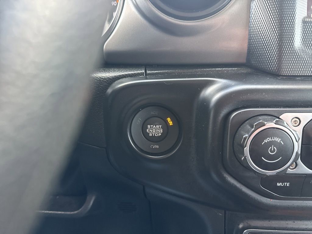 Used 2022 Jeep Wrangler Unlimited Sport image 13