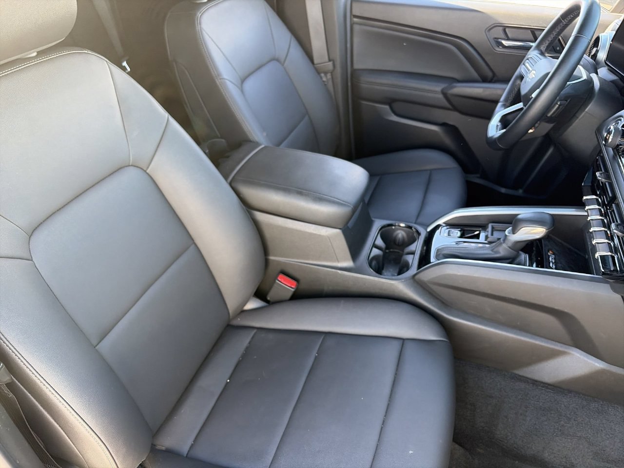 Used 2023 Chevrolet Colorado LT w/ LT Convenience Package III RWD image 10