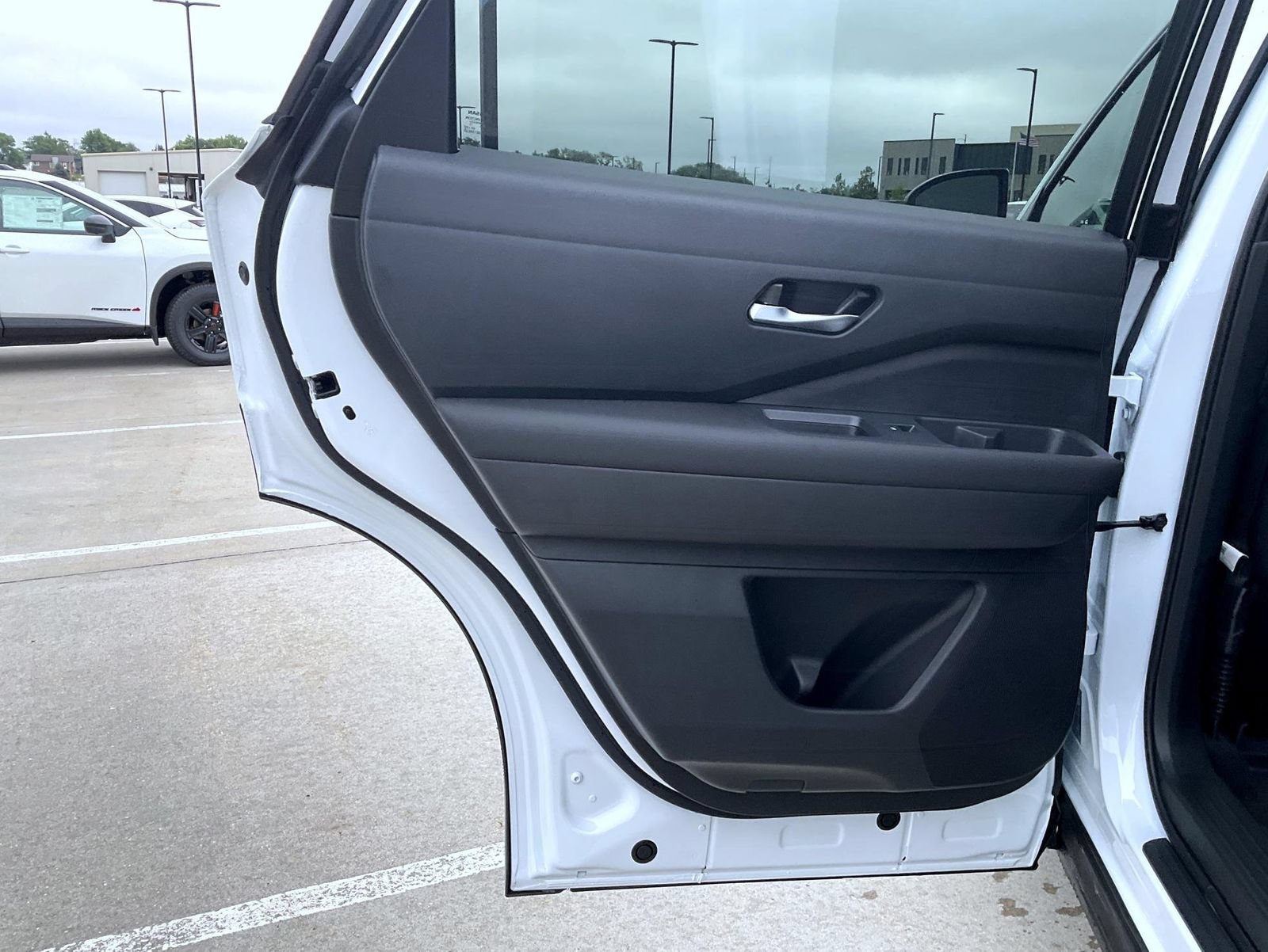 New 2026 Nissan Pathfinder SL AWD/4WD image 18