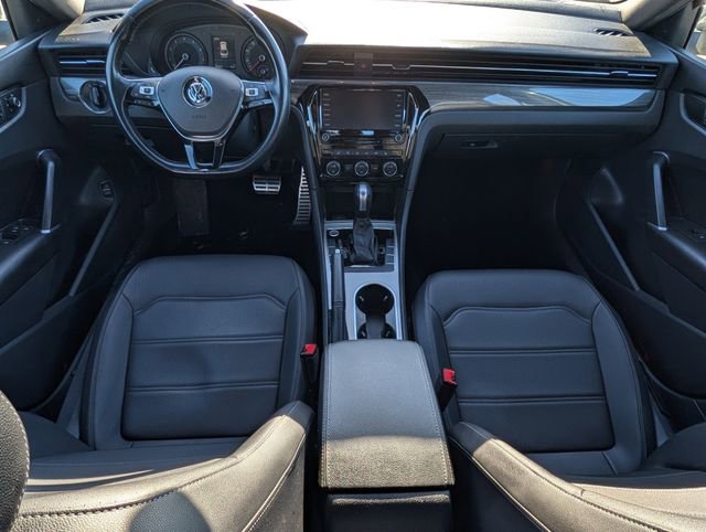 Used 2022 Volkswagen Passat 2.0T R-Line image 12