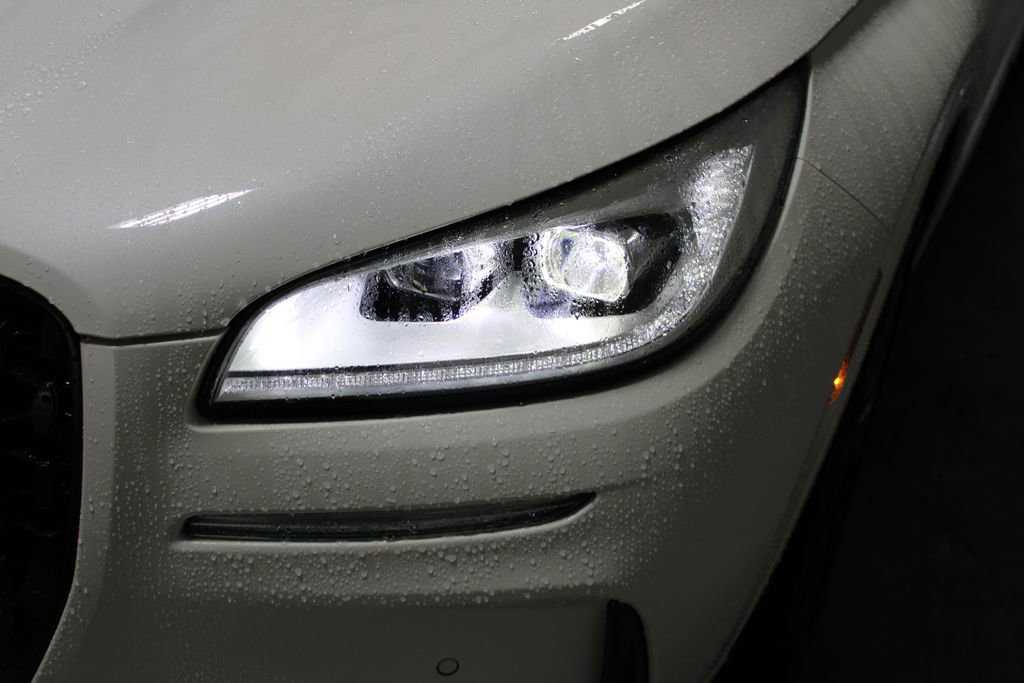 New 2026 Lincoln Corsair Reserve image 57