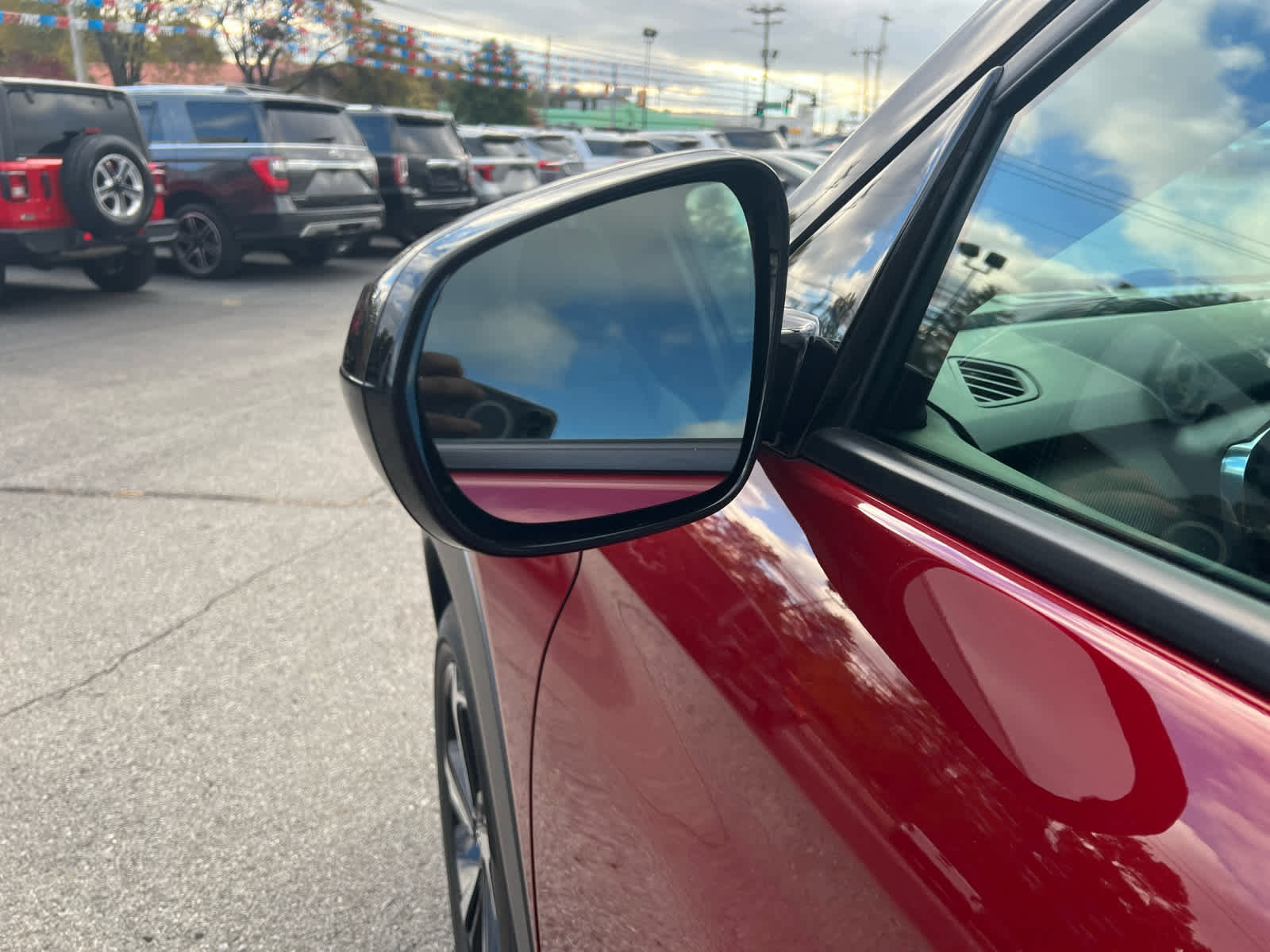 Used 2023 Chevrolet TrailBlazer RS w/ Sun and Liftgate Package image 15