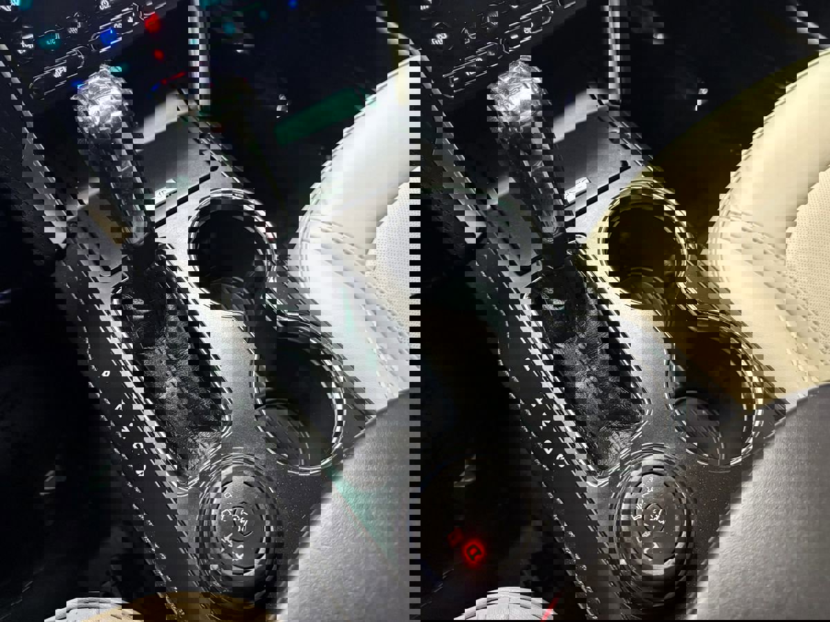 Used 2016 Ford Explorer Platinum image 31