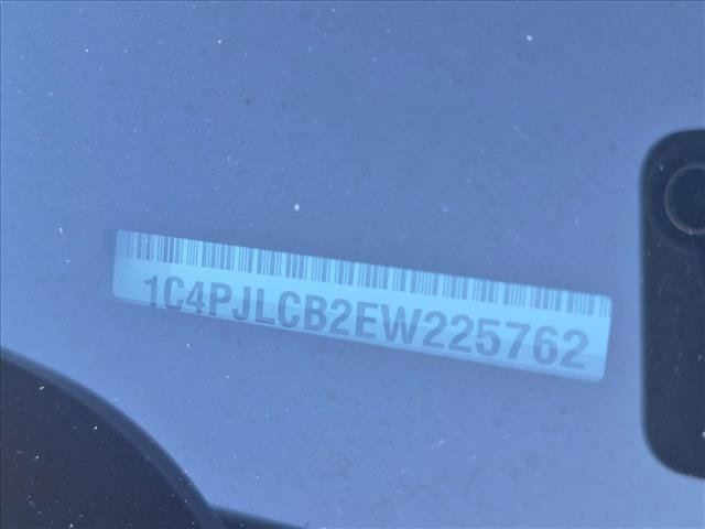 Used 2014 Jeep Cherokee Latitude FWD image 16
