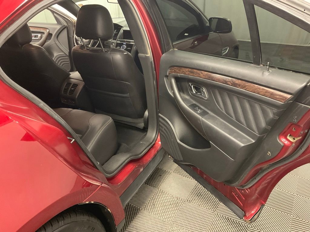 Used 2015 Ford Taurus Limited w/ Equipment Group 301A image 34