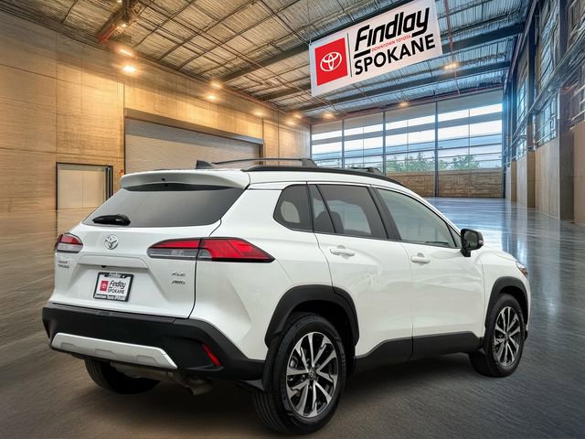 Certified 2025 Toyota Corolla Cross XLE image 5