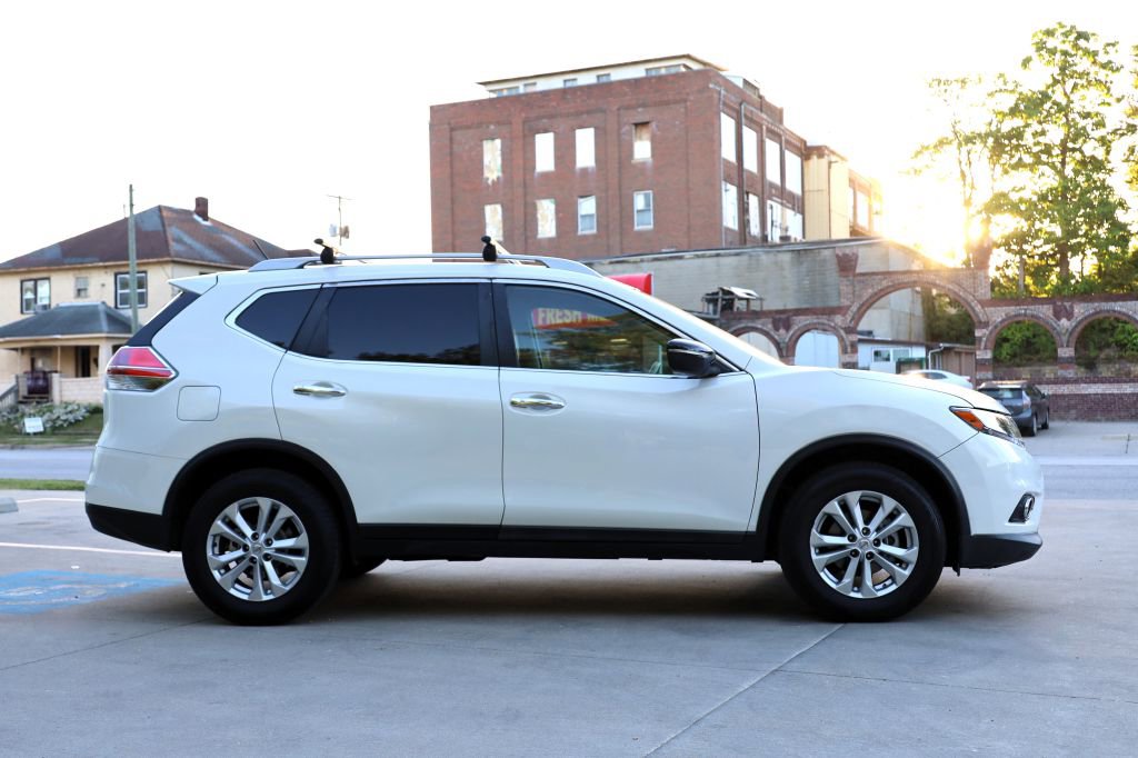 Used 2014 Nissan Rogue SV image 8