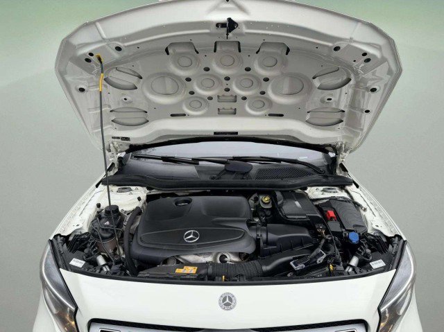 Used 2018 Mercedes-Benz GLA 250 4MATIC image 33