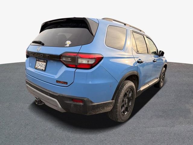 Used 2023 Honda Pilot TrailSport image 3