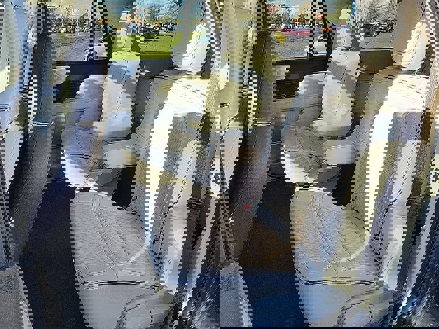 Used 2022 Lincoln Navigator Black Label image 8