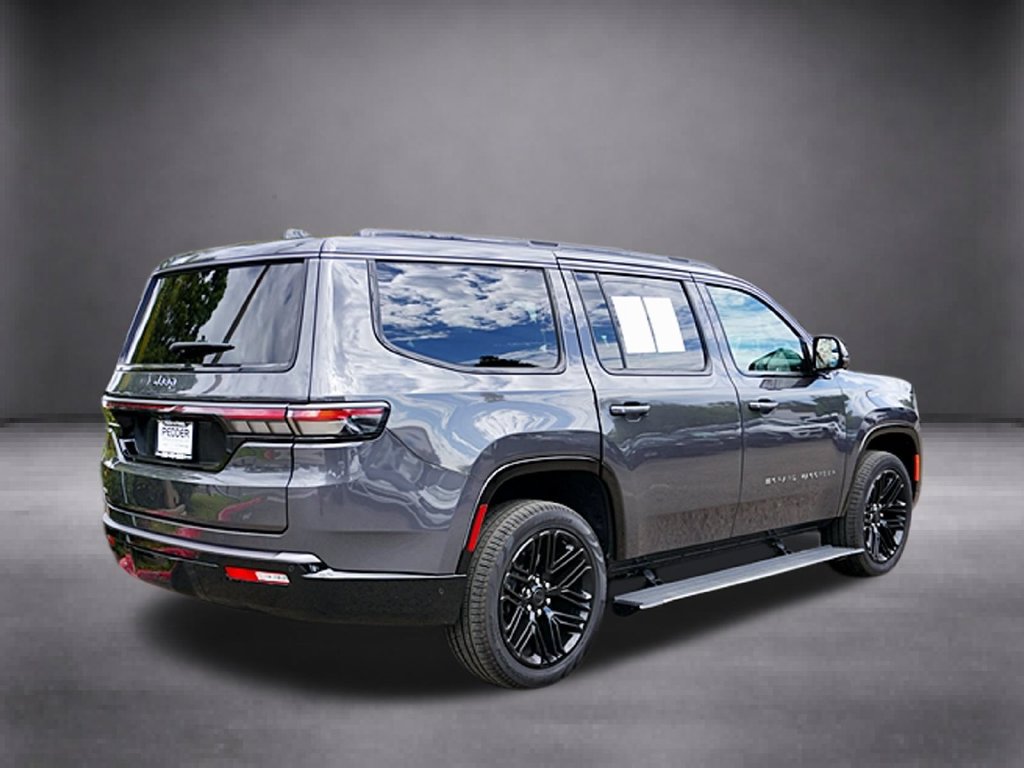 Used 2026 Jeep Grand Wagoneer Limited AWD/4WD image 11