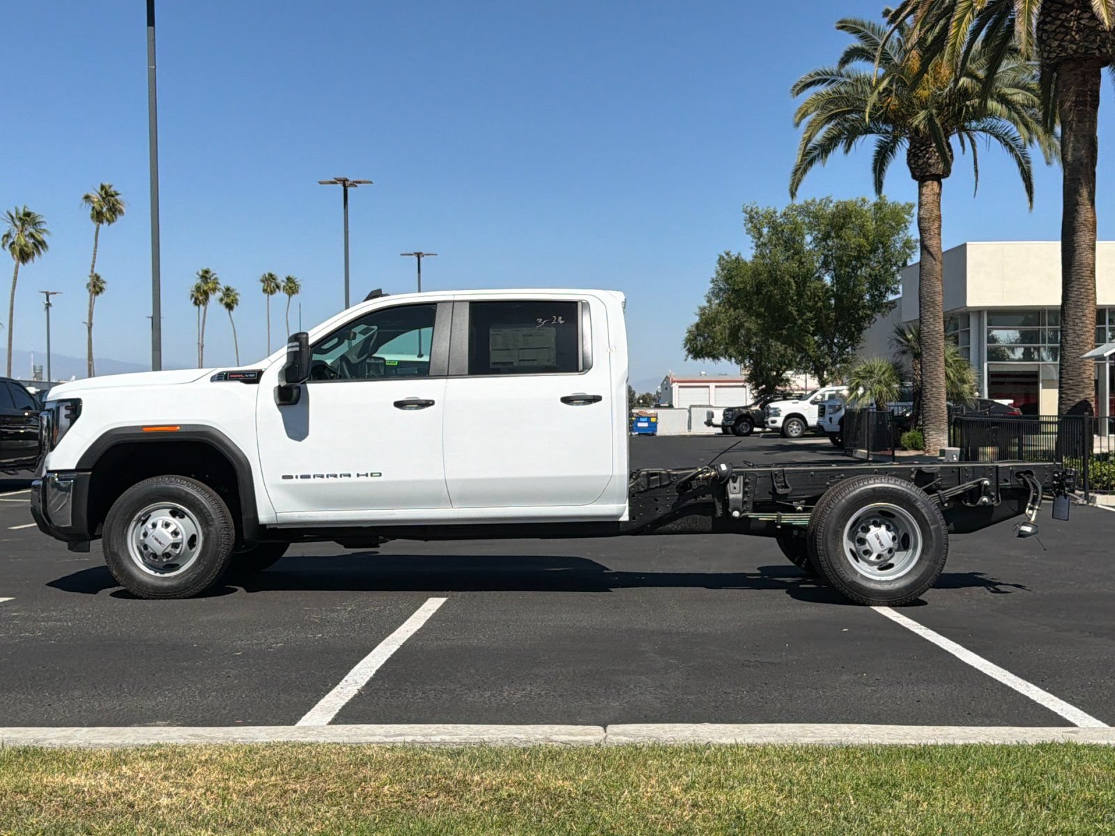 New 2026 GMC Sierra 3500 Pro w/ Convenience Package RWD image 7